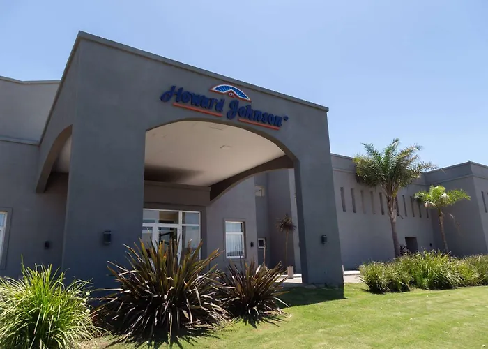 Howard Johnson By Wyndham Funes
